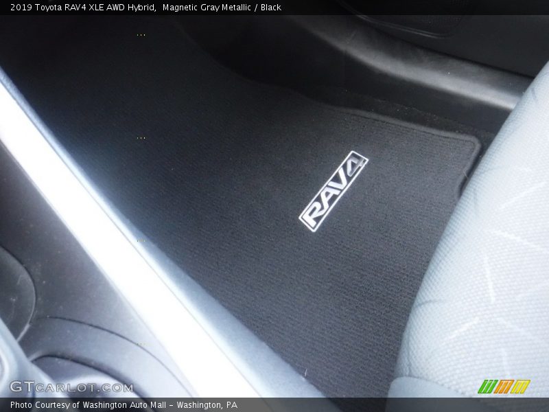 Magnetic Gray Metallic / Black 2019 Toyota RAV4 XLE AWD Hybrid