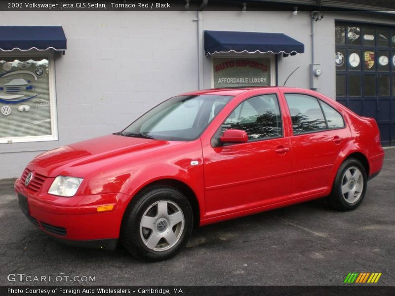 Tornado Red / Black 2002 Volkswagen Jetta GLS Sedan