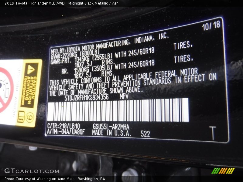 Midnight Black Metallic / Ash 2019 Toyota Highlander XLE AWD