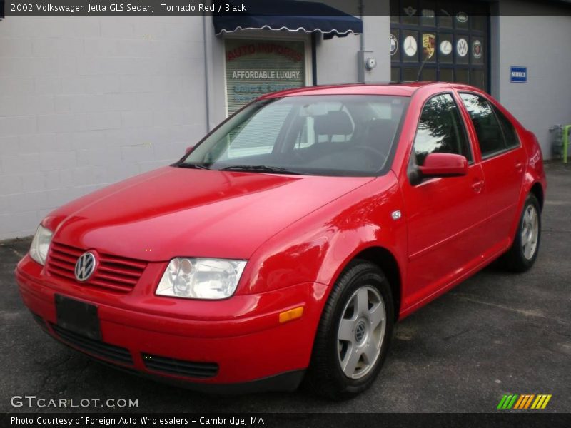 Tornado Red / Black 2002 Volkswagen Jetta GLS Sedan