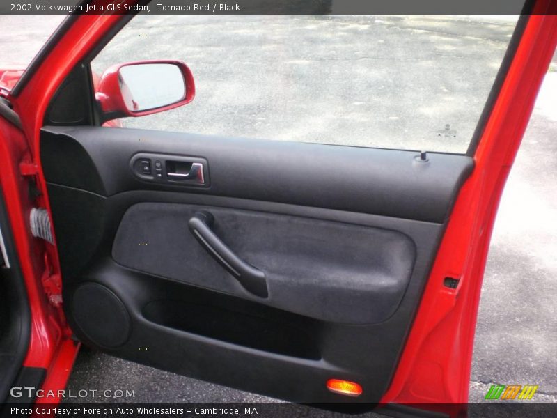 Tornado Red / Black 2002 Volkswagen Jetta GLS Sedan