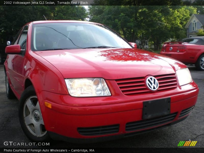 Tornado Red / Black 2002 Volkswagen Jetta GLS Sedan