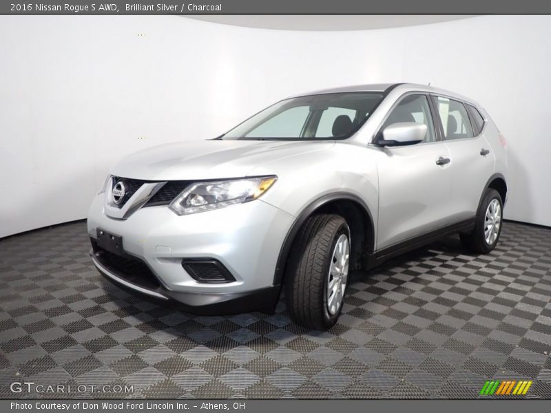 Brilliant Silver / Charcoal 2016 Nissan Rogue S AWD