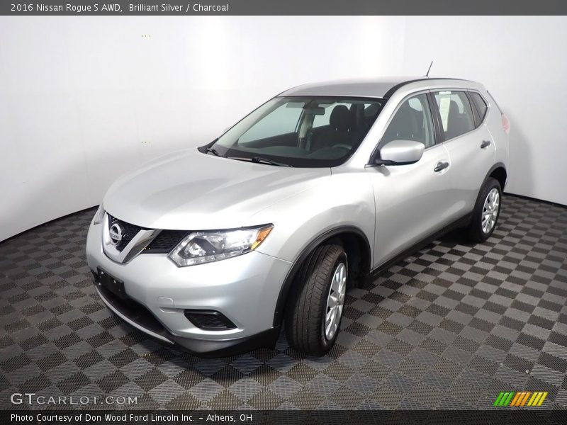 Brilliant Silver / Charcoal 2016 Nissan Rogue S AWD