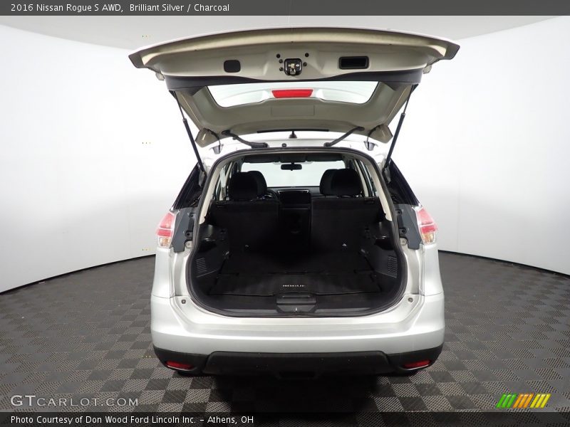 Brilliant Silver / Charcoal 2016 Nissan Rogue S AWD