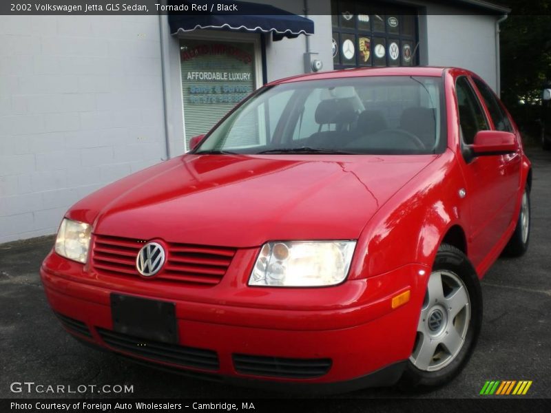 Tornado Red / Black 2002 Volkswagen Jetta GLS Sedan