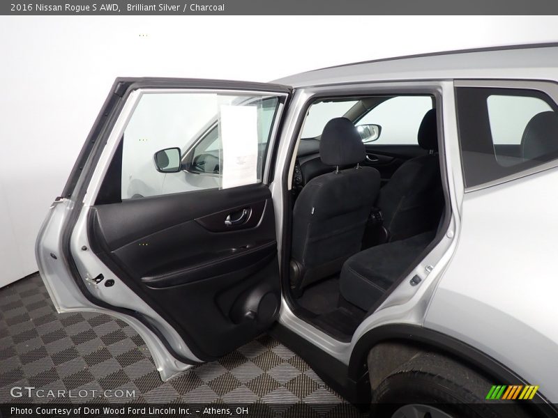 Brilliant Silver / Charcoal 2016 Nissan Rogue S AWD