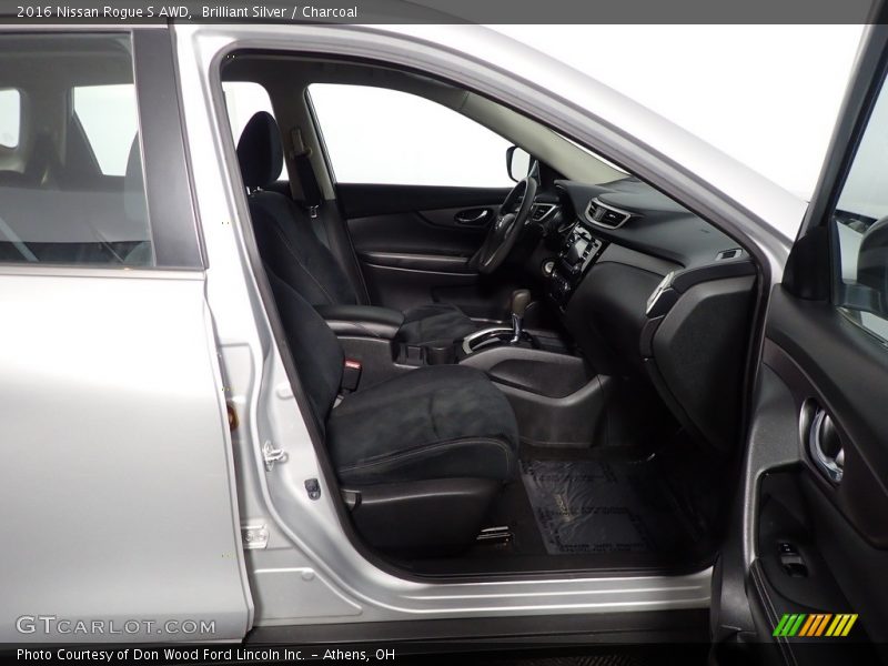 Brilliant Silver / Charcoal 2016 Nissan Rogue S AWD