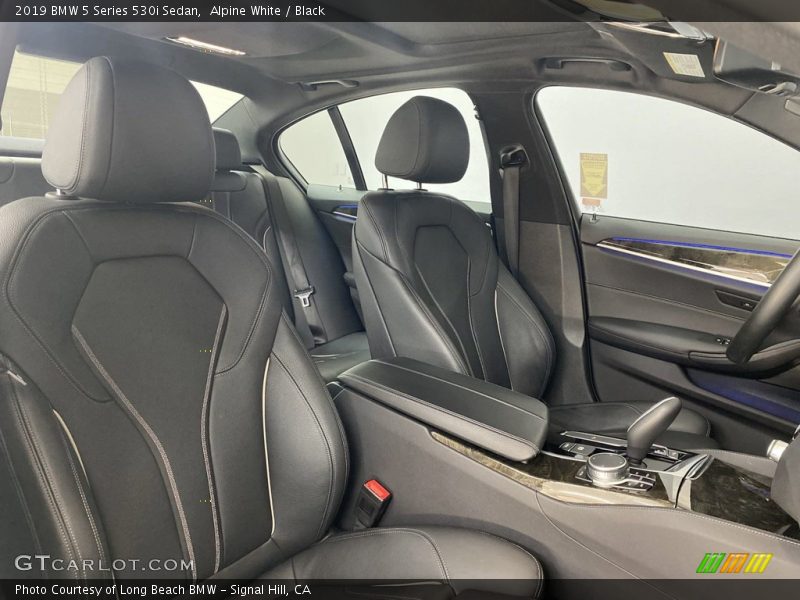 Alpine White / Black 2019 BMW 5 Series 530i Sedan