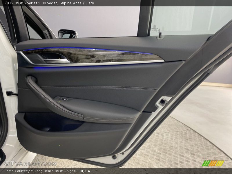 Alpine White / Black 2019 BMW 5 Series 530i Sedan