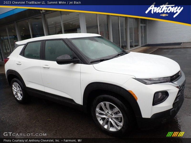 Summit White / Jet Black 2023 Chevrolet TrailBlazer LS