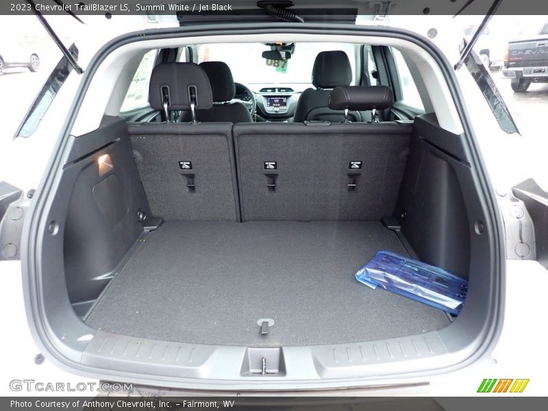 Summit White / Jet Black 2023 Chevrolet TrailBlazer LS