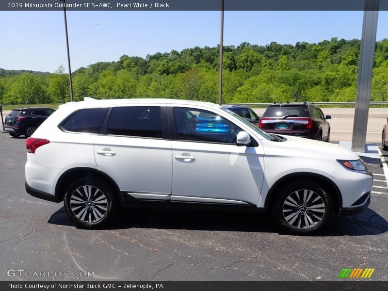  2019 Outlander SE S-AWC Pearl White