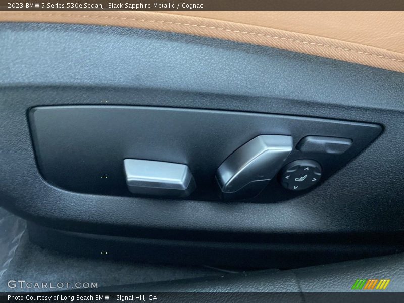 Front Seat of 2023 5 Series 530e Sedan