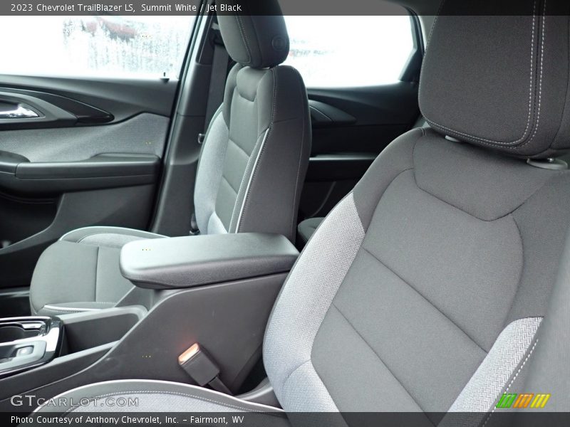 Summit White / Jet Black 2023 Chevrolet TrailBlazer LS