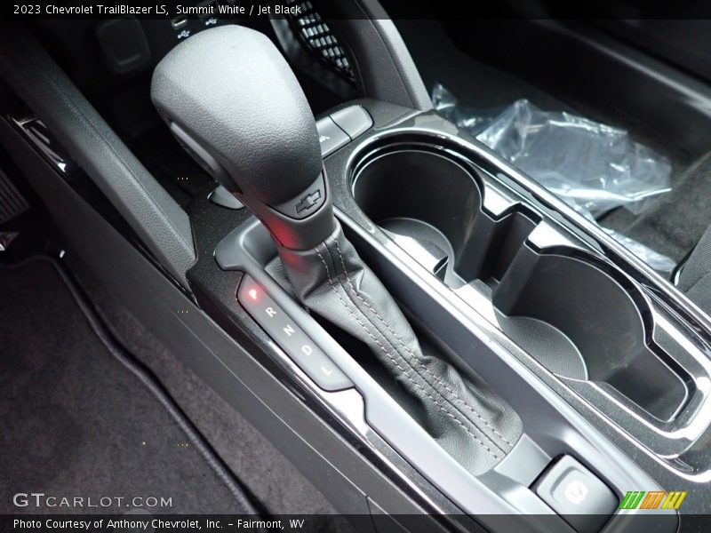 Summit White / Jet Black 2023 Chevrolet TrailBlazer LS