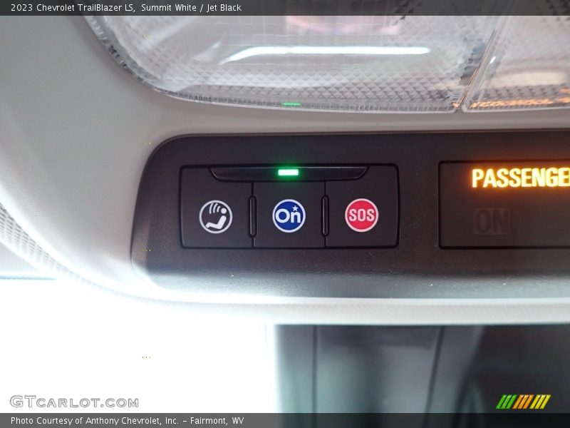 Summit White / Jet Black 2023 Chevrolet TrailBlazer LS