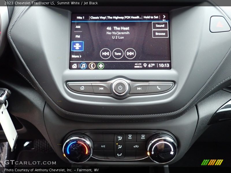 Summit White / Jet Black 2023 Chevrolet TrailBlazer LS