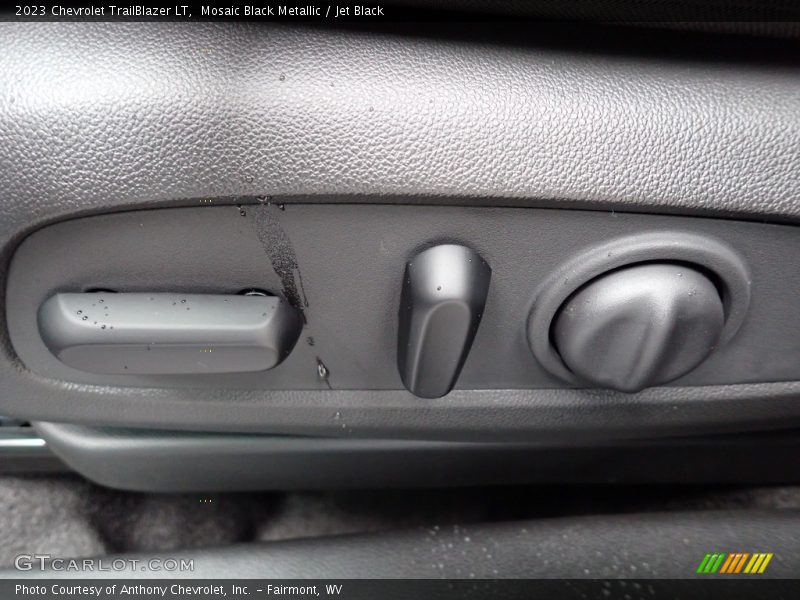Mosaic Black Metallic / Jet Black 2023 Chevrolet TrailBlazer LT