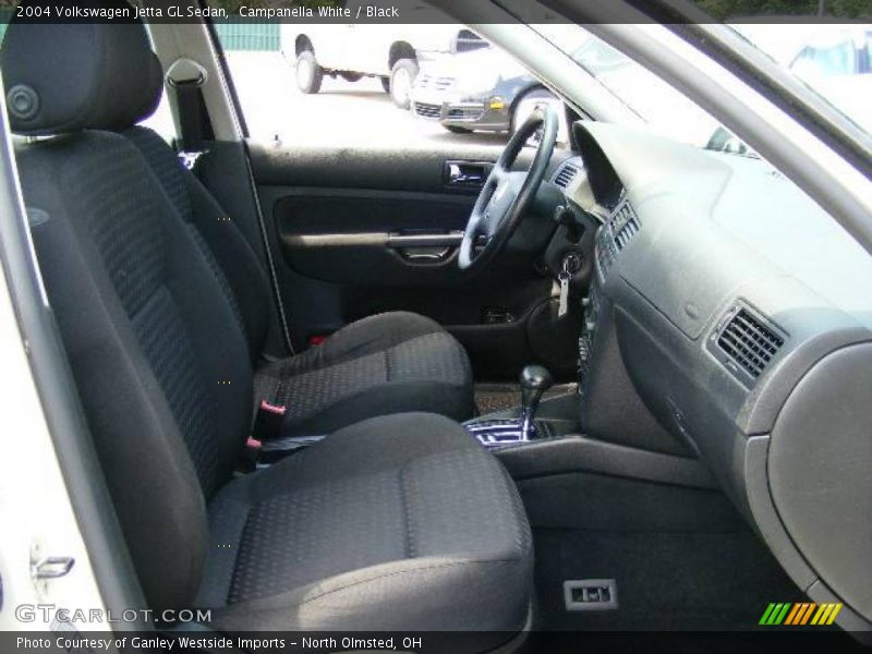 Campanella White / Black 2004 Volkswagen Jetta GL Sedan