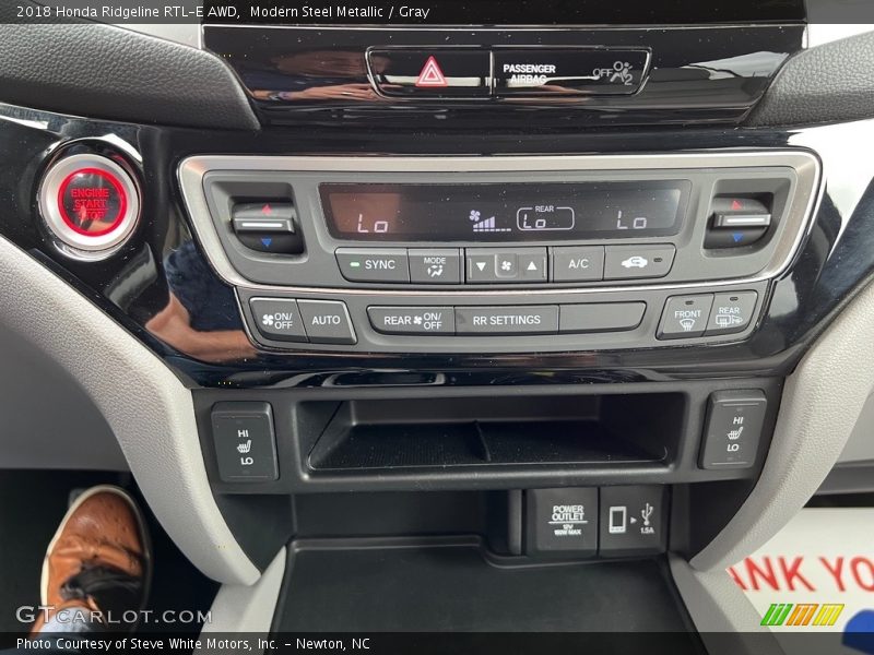 Controls of 2018 Ridgeline RTL-E AWD