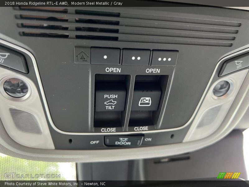 Controls of 2018 Ridgeline RTL-E AWD