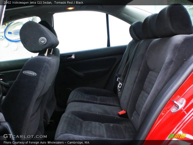 Tornado Red / Black 2002 Volkswagen Jetta GLS Sedan