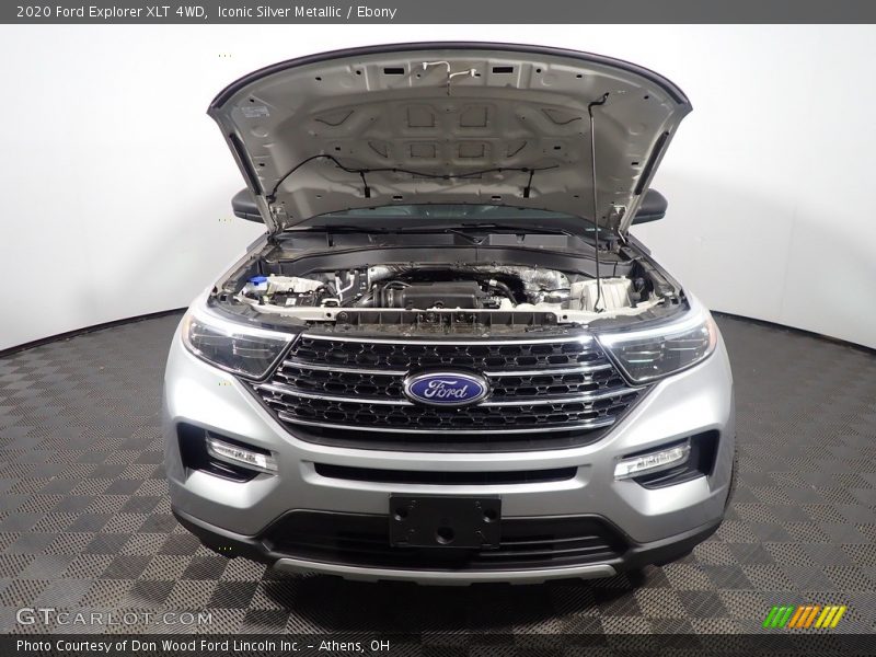 Iconic Silver Metallic / Ebony 2020 Ford Explorer XLT 4WD