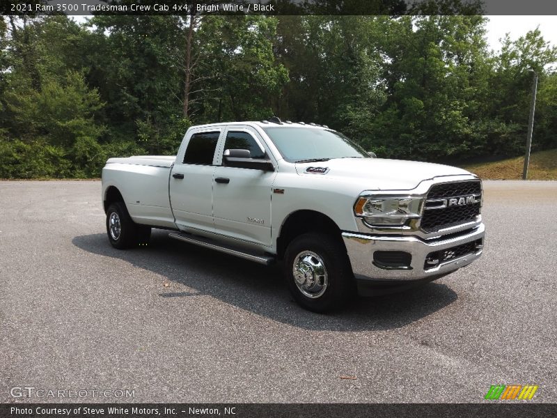 Bright White / Black 2021 Ram 3500 Tradesman Crew Cab 4x4