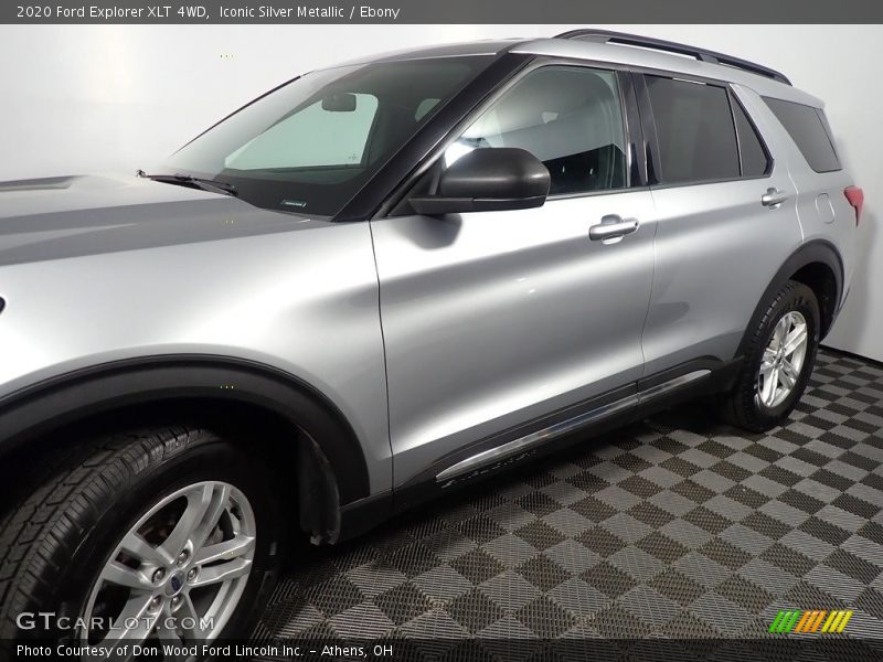Iconic Silver Metallic / Ebony 2020 Ford Explorer XLT 4WD