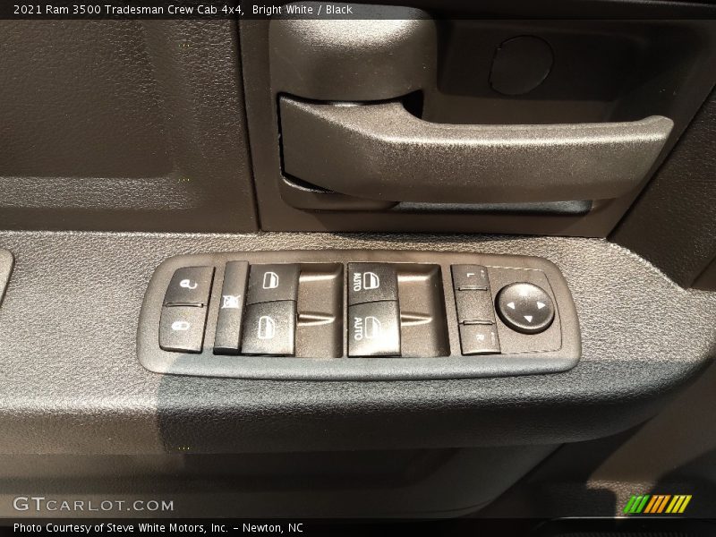 Bright White / Black 2021 Ram 3500 Tradesman Crew Cab 4x4