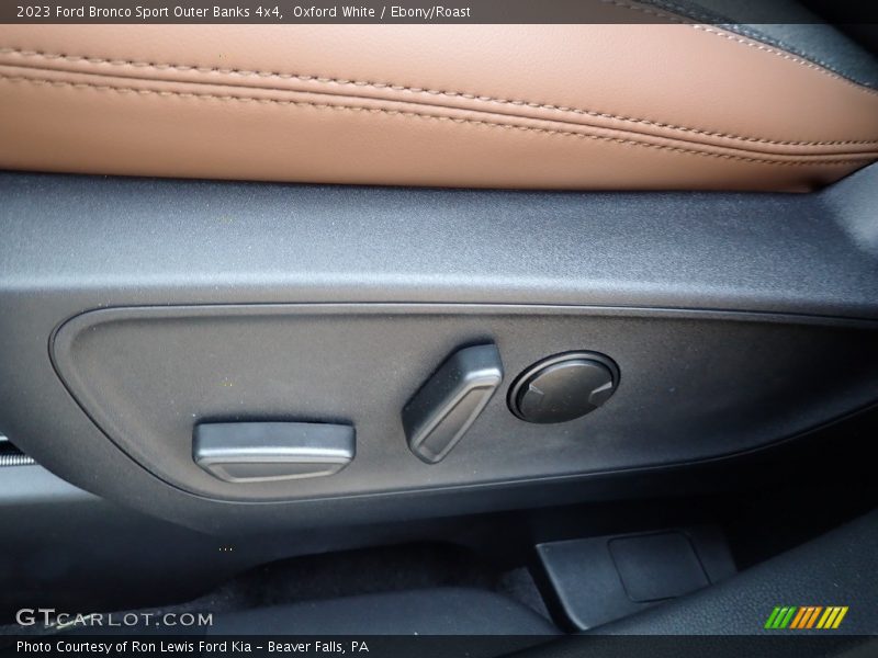 Oxford White / Ebony/Roast 2023 Ford Bronco Sport Outer Banks 4x4