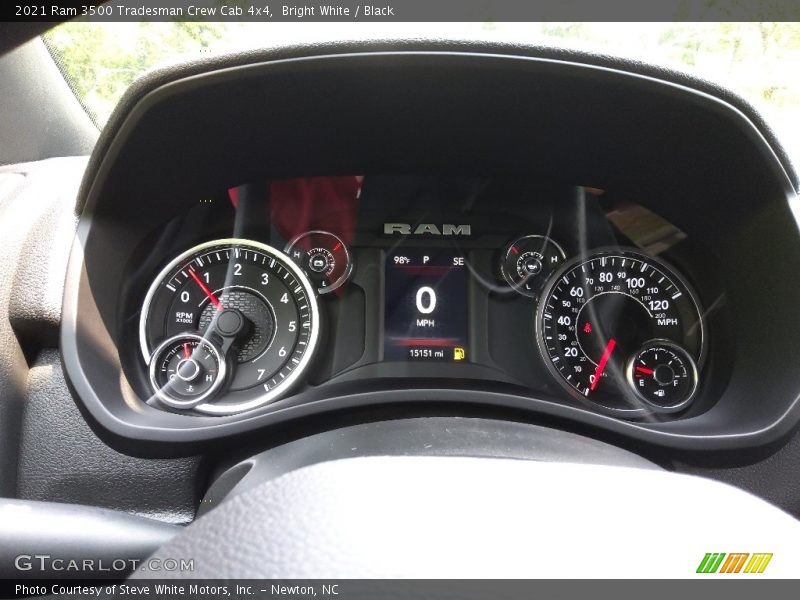 Bright White / Black 2021 Ram 3500 Tradesman Crew Cab 4x4