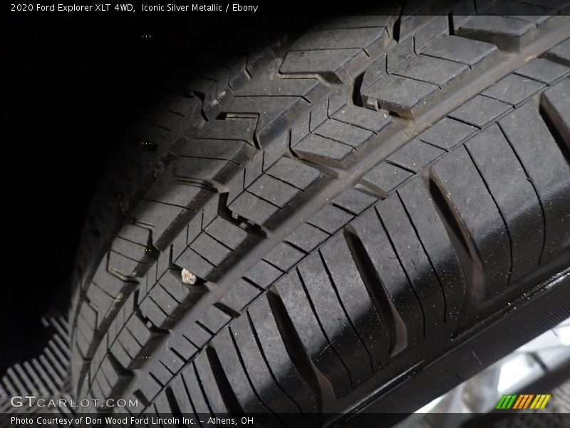 Iconic Silver Metallic / Ebony 2020 Ford Explorer XLT 4WD