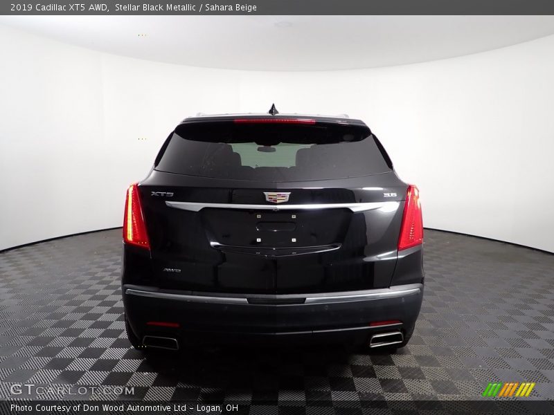 Stellar Black Metallic / Sahara Beige 2019 Cadillac XT5 AWD