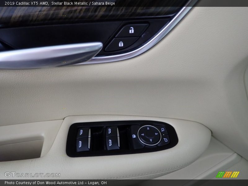 Stellar Black Metallic / Sahara Beige 2019 Cadillac XT5 AWD