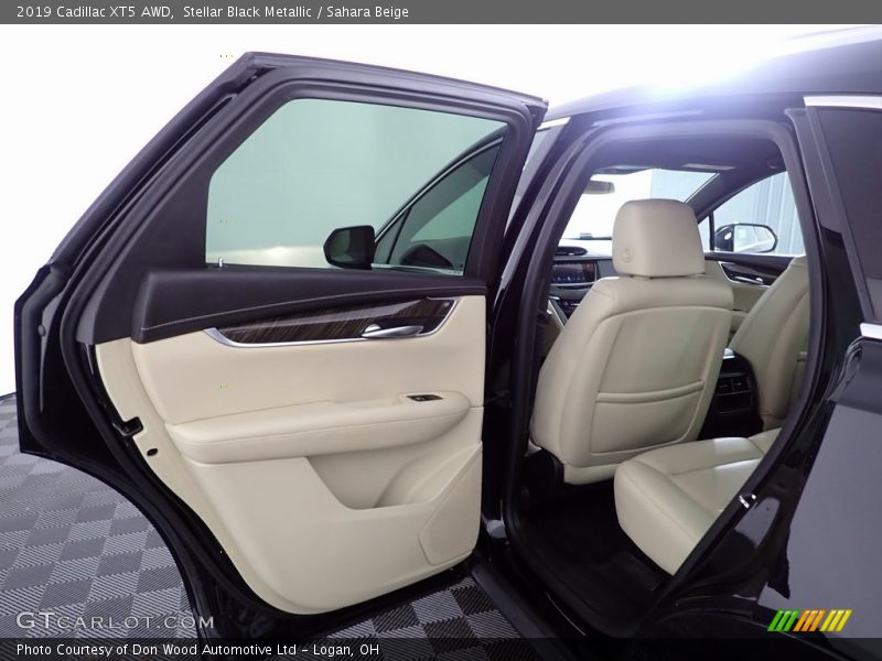 Stellar Black Metallic / Sahara Beige 2019 Cadillac XT5 AWD