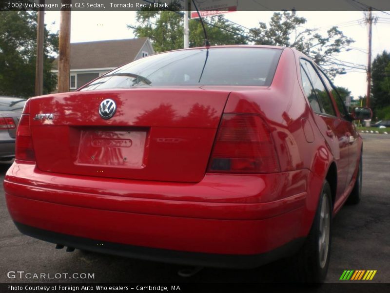 Tornado Red / Black 2002 Volkswagen Jetta GLS Sedan