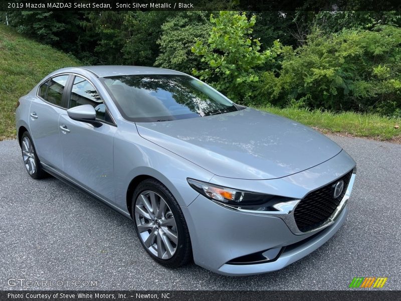 Front 3/4 View of 2019 MAZDA3 Select Sedan