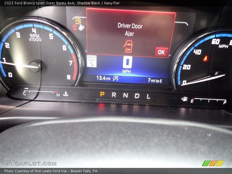 Shadow Black / Navy Pier 2023 Ford Bronco Sport Outer Banks 4x4