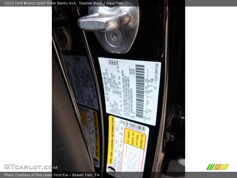 Shadow Black / Navy Pier 2023 Ford Bronco Sport Outer Banks 4x4
