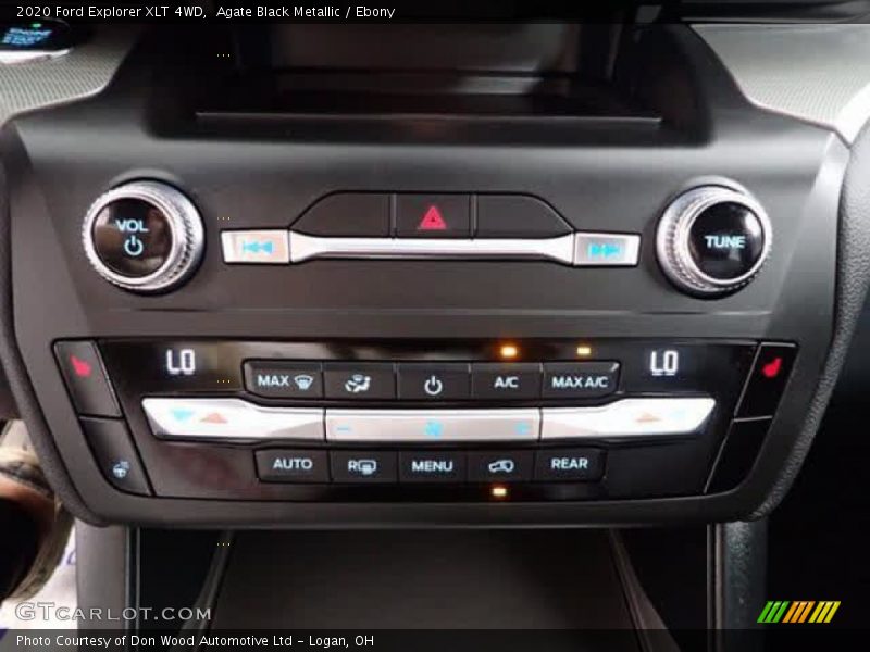 Agate Black Metallic / Ebony 2020 Ford Explorer XLT 4WD