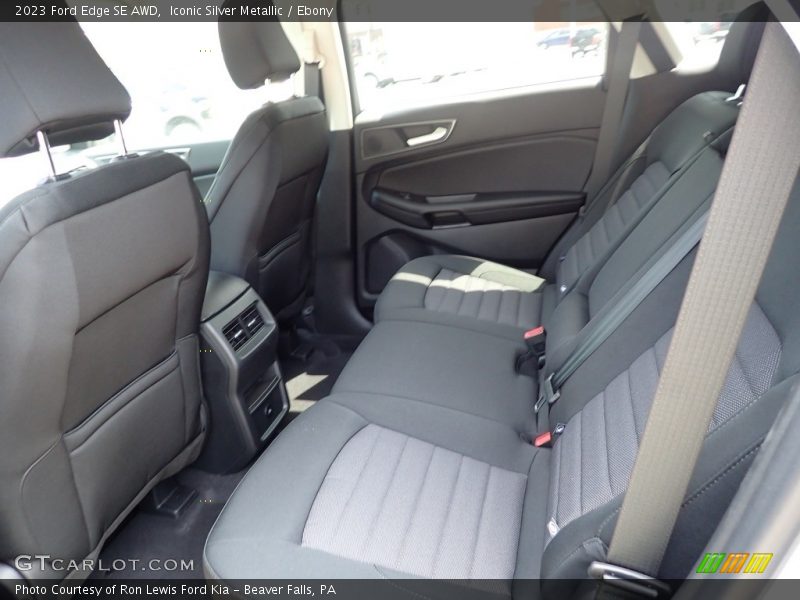 Iconic Silver Metallic / Ebony 2023 Ford Edge SE AWD