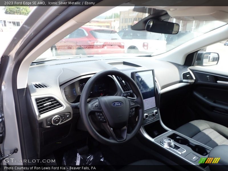 Iconic Silver Metallic / Ebony 2023 Ford Edge SE AWD