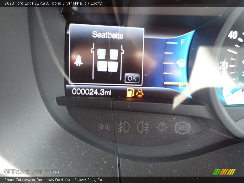 Iconic Silver Metallic / Ebony 2023 Ford Edge SE AWD
