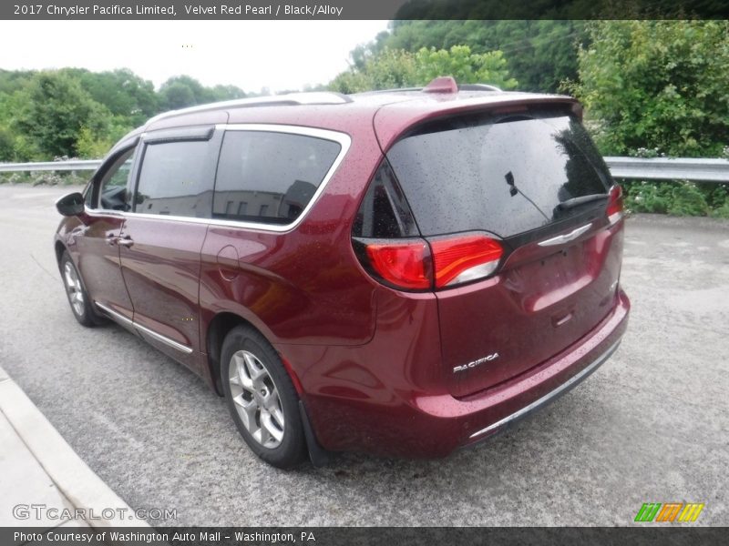 Velvet Red Pearl / Black/Alloy 2017 Chrysler Pacifica Limited