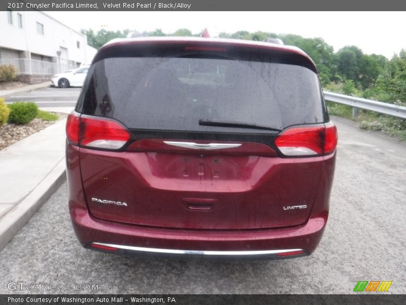 Velvet Red Pearl / Black/Alloy 2017 Chrysler Pacifica Limited