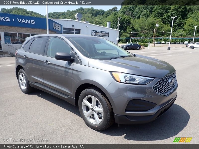 Front 3/4 View of 2023 Edge SE AWD