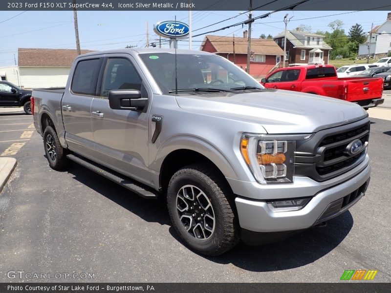 Front 3/4 View of 2023 F150 XLT SuperCrew 4x4