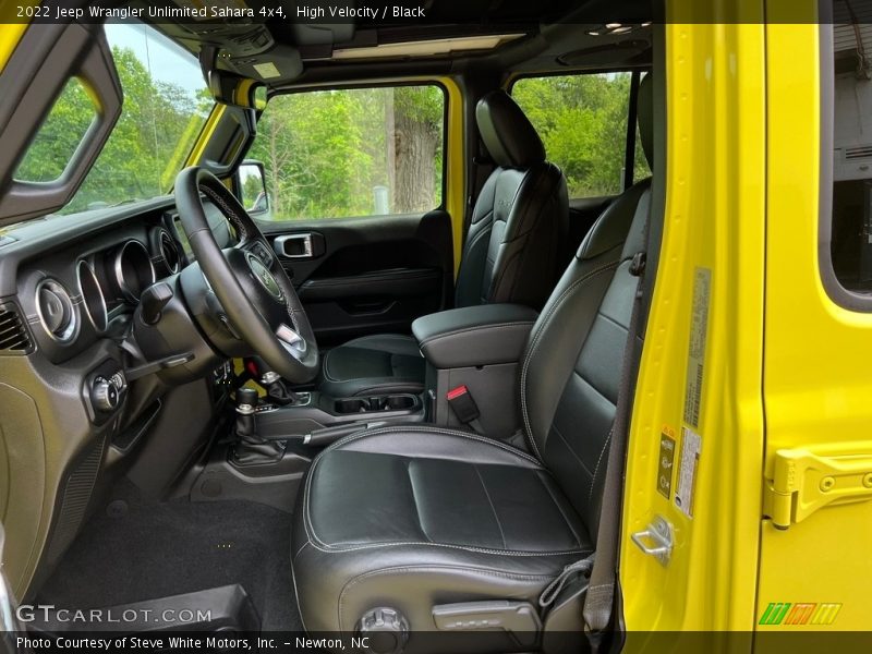 Front Seat of 2022 Wrangler Unlimited Sahara 4x4